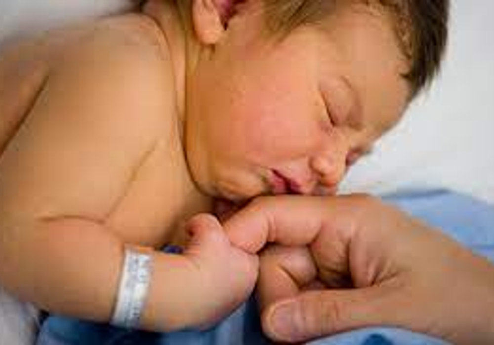 How to Recognize and Treat Hypoglycemia in a Newborn Baby