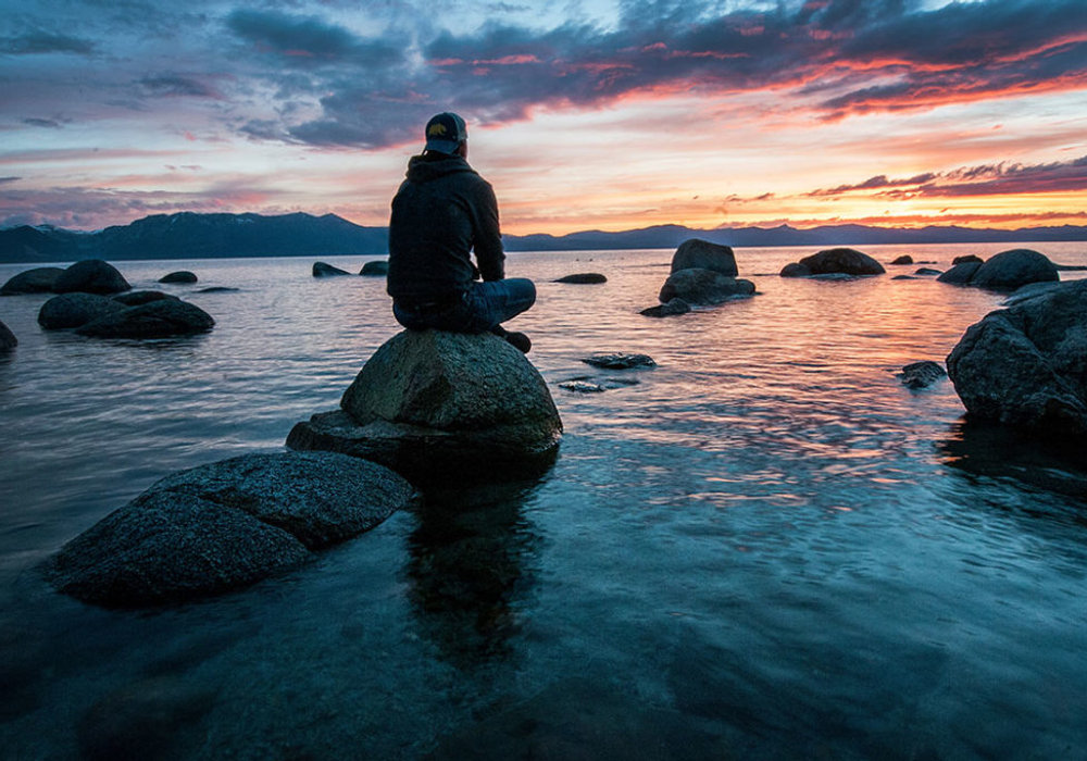 The Importance of Solitude: Reconnecting with Yourself 🧘‍♀️ #Solitude #SelfReflection #InnerPeace #PersonalGrowth