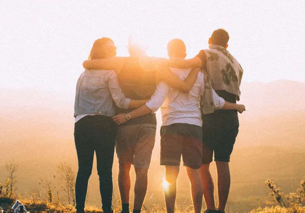 Building Genuine Relationships: The Key to Fulfilling Fellowships #GenuineConnections #BuildingCommunity #RelationshipBuilding #Fulfillment #Fellowship #Community #MeaningfulRelationships